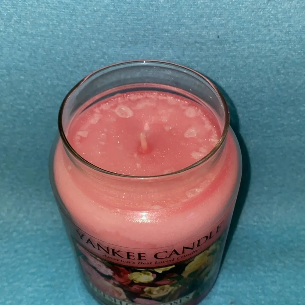 YANKEE CANDLE fresh cut roses 22 oz. Rare
